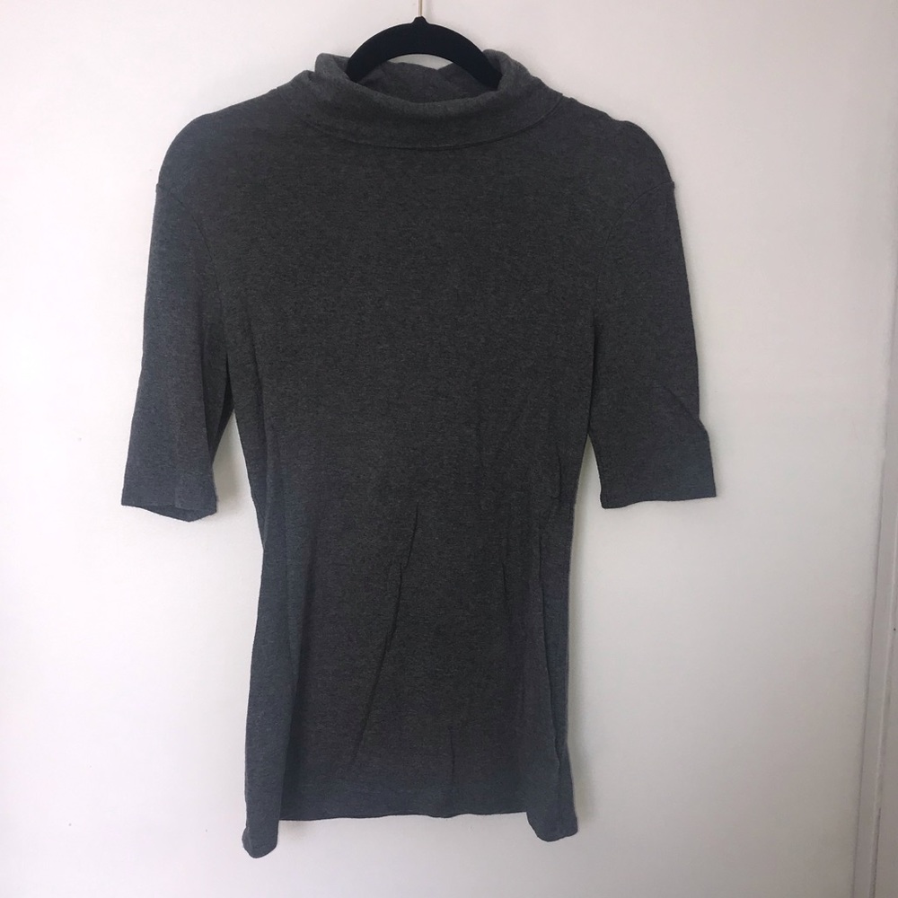 Turtle neck shirt